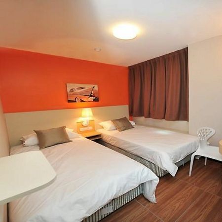 Station Eight Inn Ipoh Ngoại thất bức ảnh
