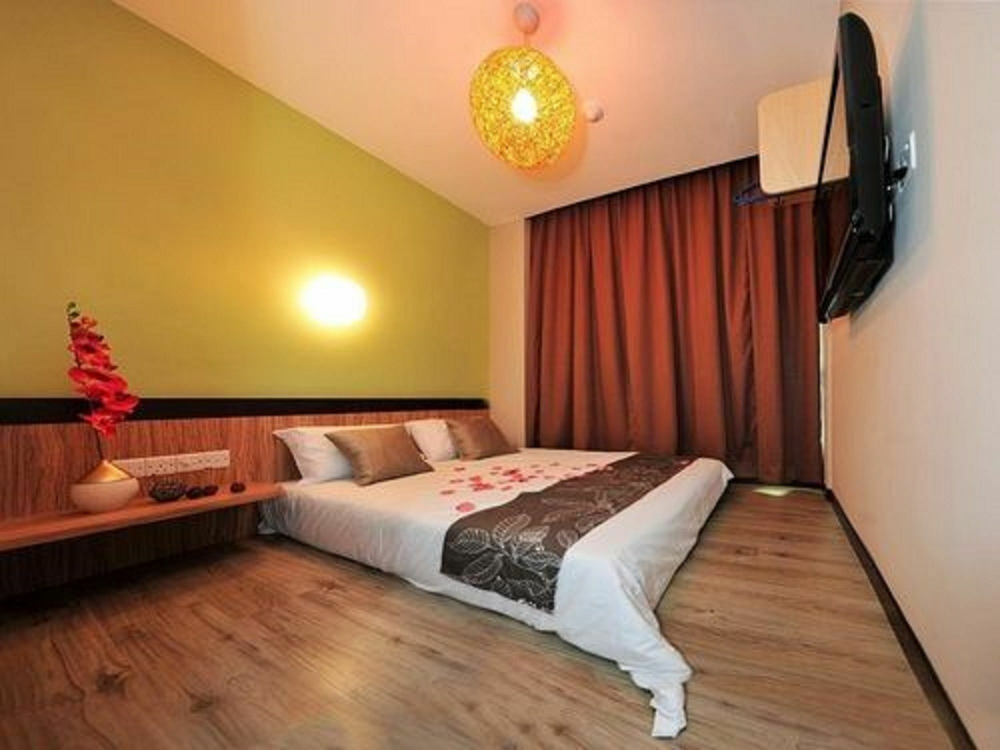 Station Eight Inn Ipoh Ngoại thất bức ảnh